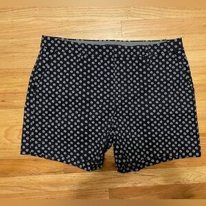 Tommy Hilfiger Blue and White 5" Chino Shorts Size‎ 8